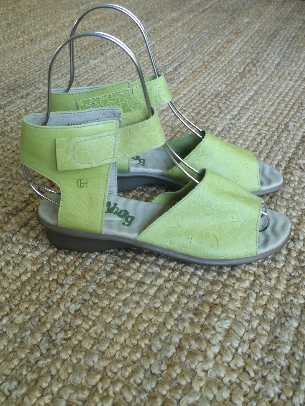 Funky Groundhog leather sandals